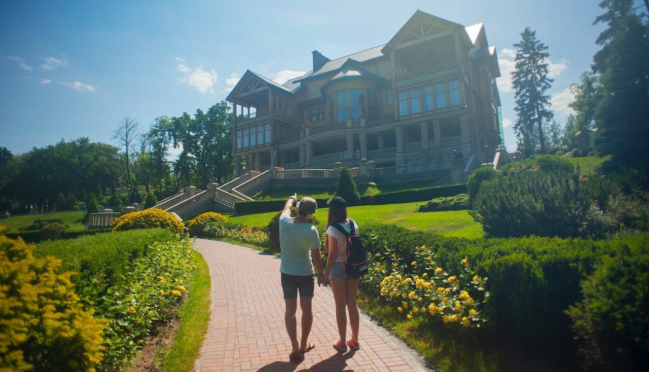 How is Marital Property Typically Divided in a Florida Divorce?