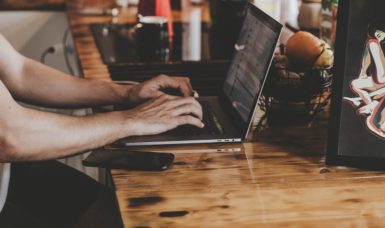 Should You Stay Off Social Media During a Divorce?